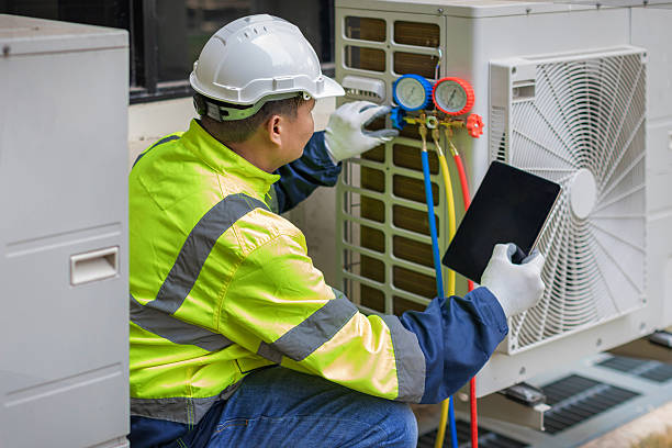 Professional Ac Installation technician working in Mount Morris, IL
